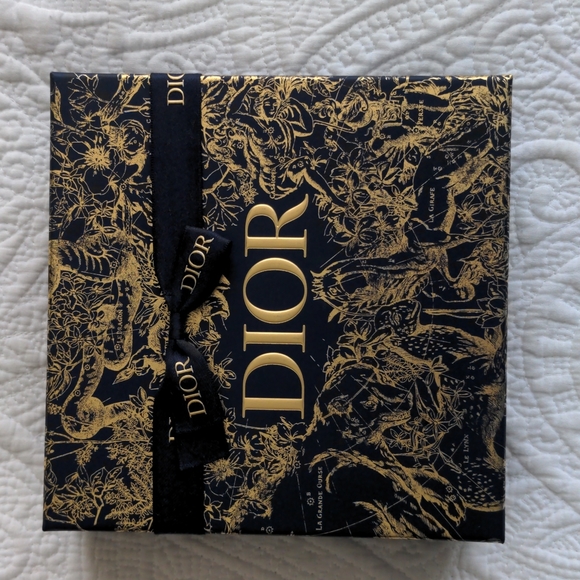 Dior Box + Ribbon - Picture 1 of 6